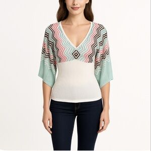 NWOT XOXO Knit Chevron Zig Zag Kimono Sleeve Sweater Top Size S V-Neck Fitted